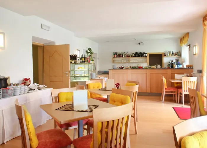 Hotel con piscina: Das Filipinum